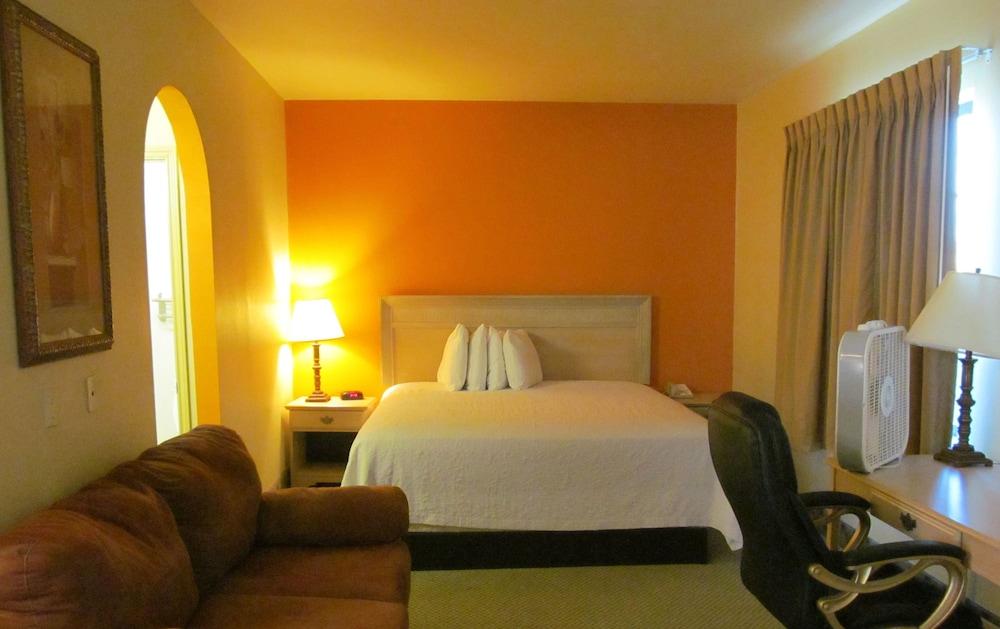 Sunbridge Inn & Suites photo 3