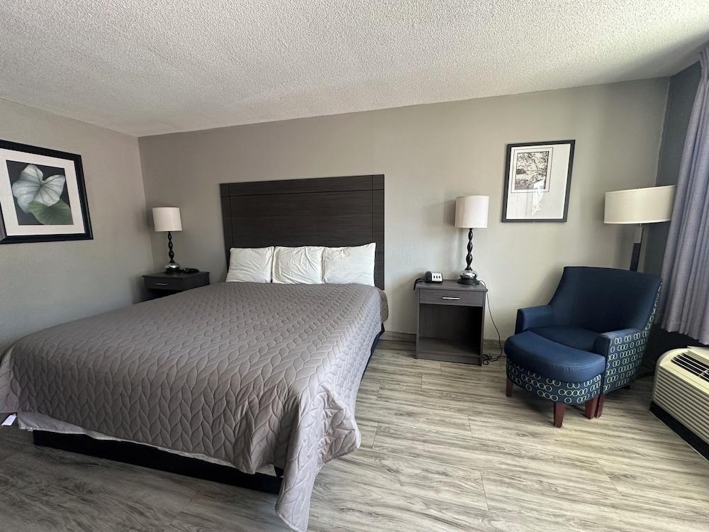 Executive Inn Locust Grove by Capital O photo 2