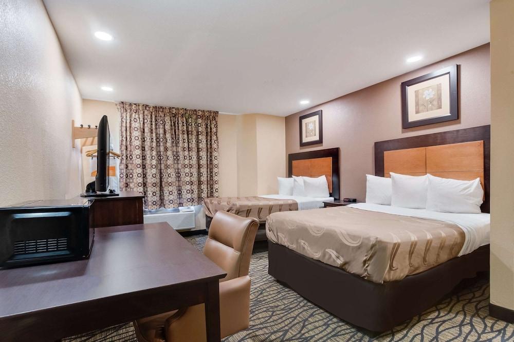 Quality Inn Lees Summit - Kansas City photo 24