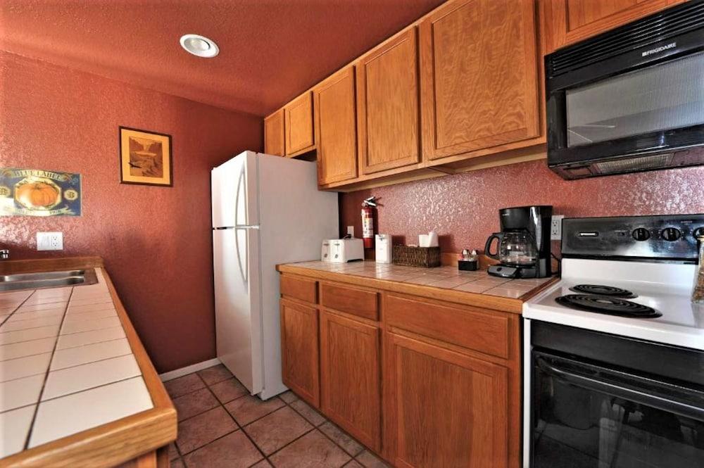 Pinecliff Village photo 34