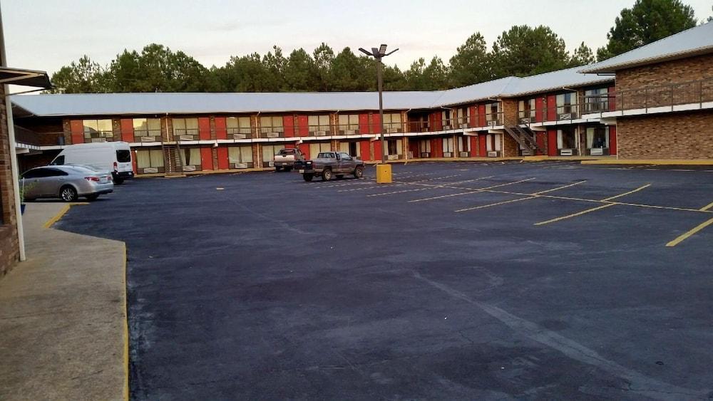 American Inn photo 9