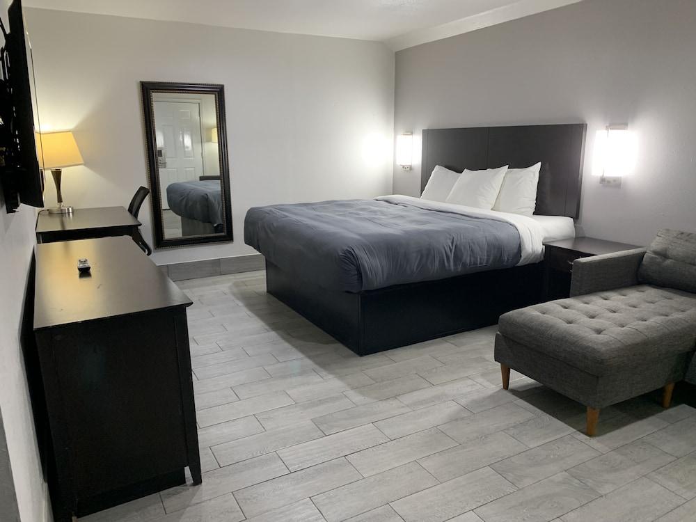 Days Inn by Wyndham Sulphur Springs photo 13