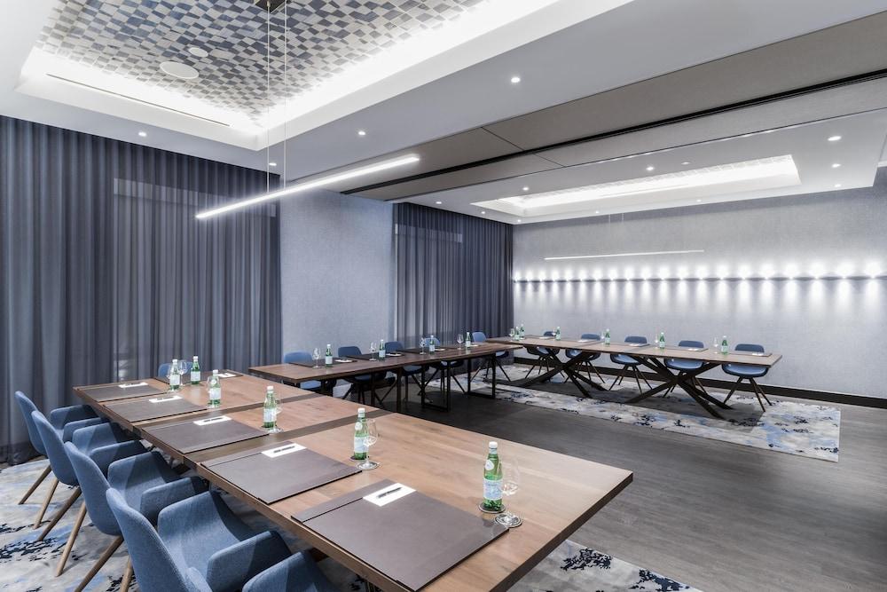 Innovation Hotel photo 13