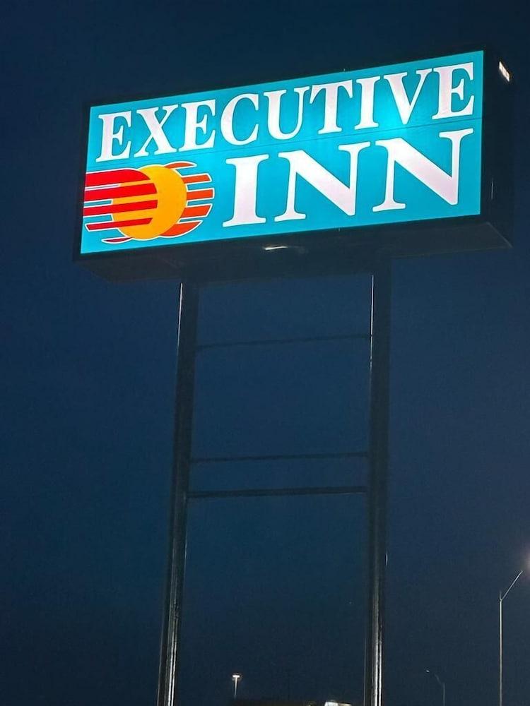 Executive Inn photo 14