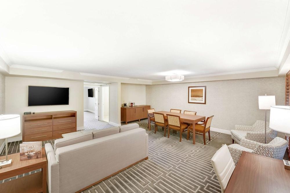 Hilton Phoenix Tapatio Cliffs Resort photo 25
