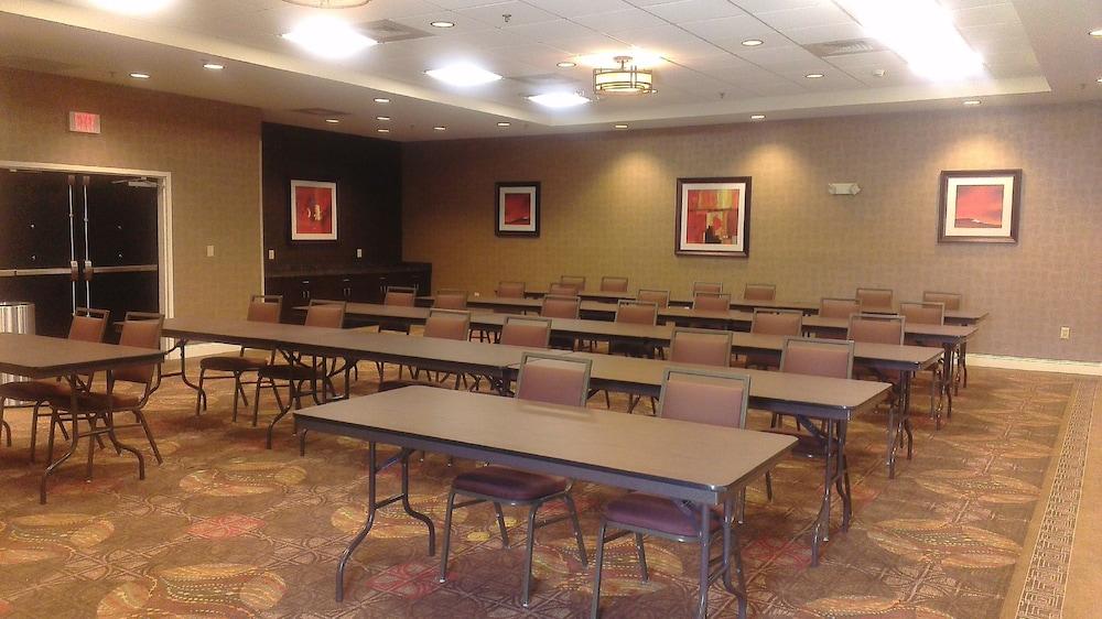 Holiday Inn Express Hotel & Suites Smithfield - Selma I -95 by IHG photo 30