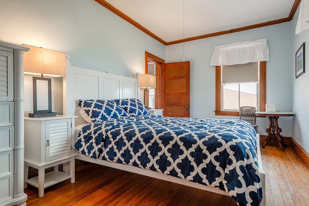 Narragansett Inn photo 62