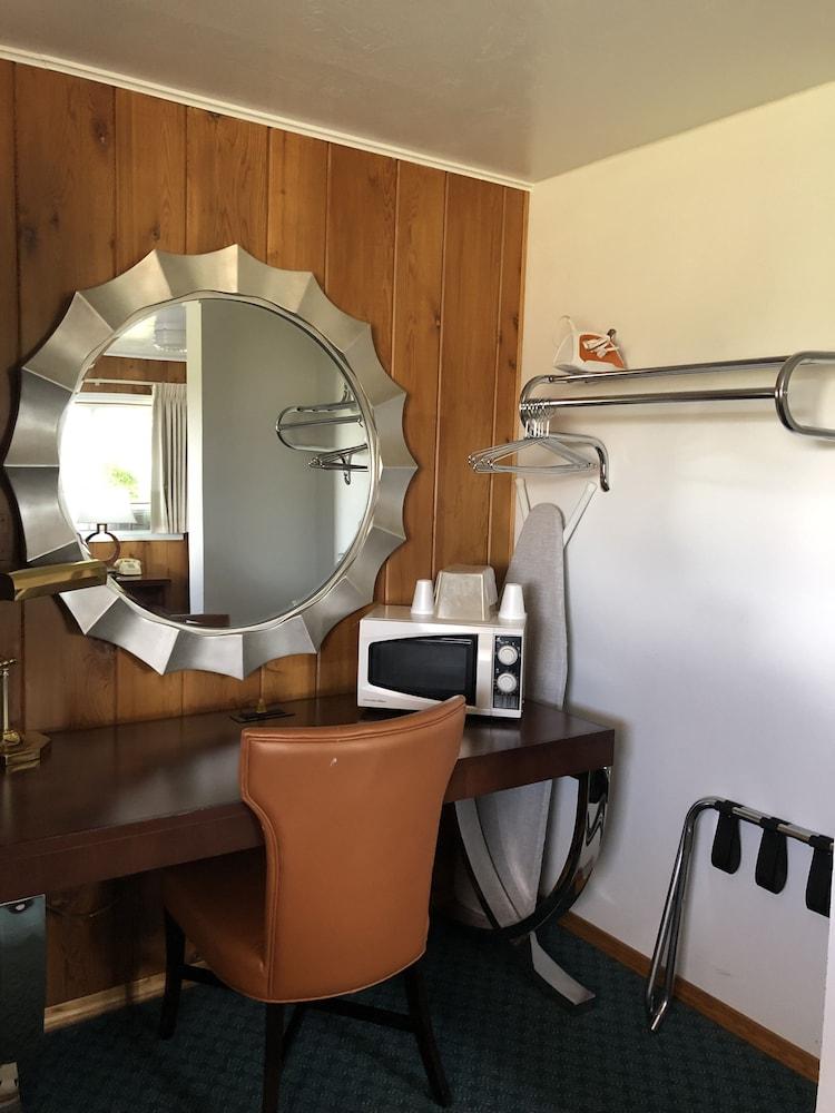 Oasis Botique Motel photo 23