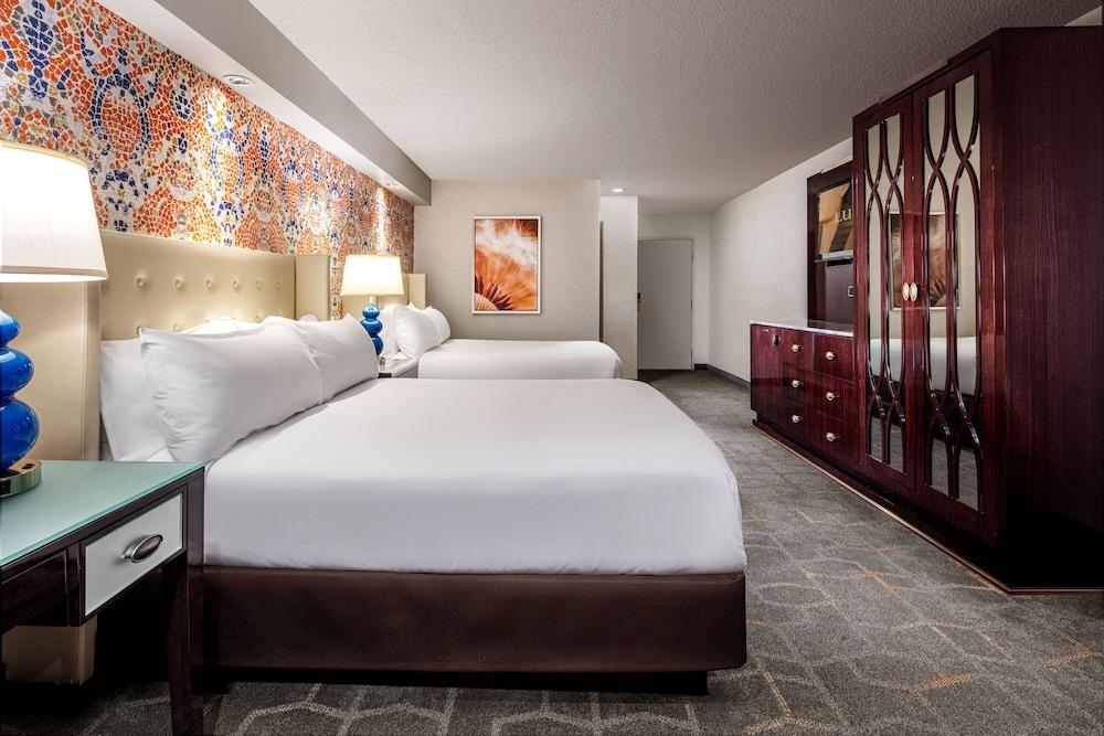 Luxor Hotel and Casino photo 21