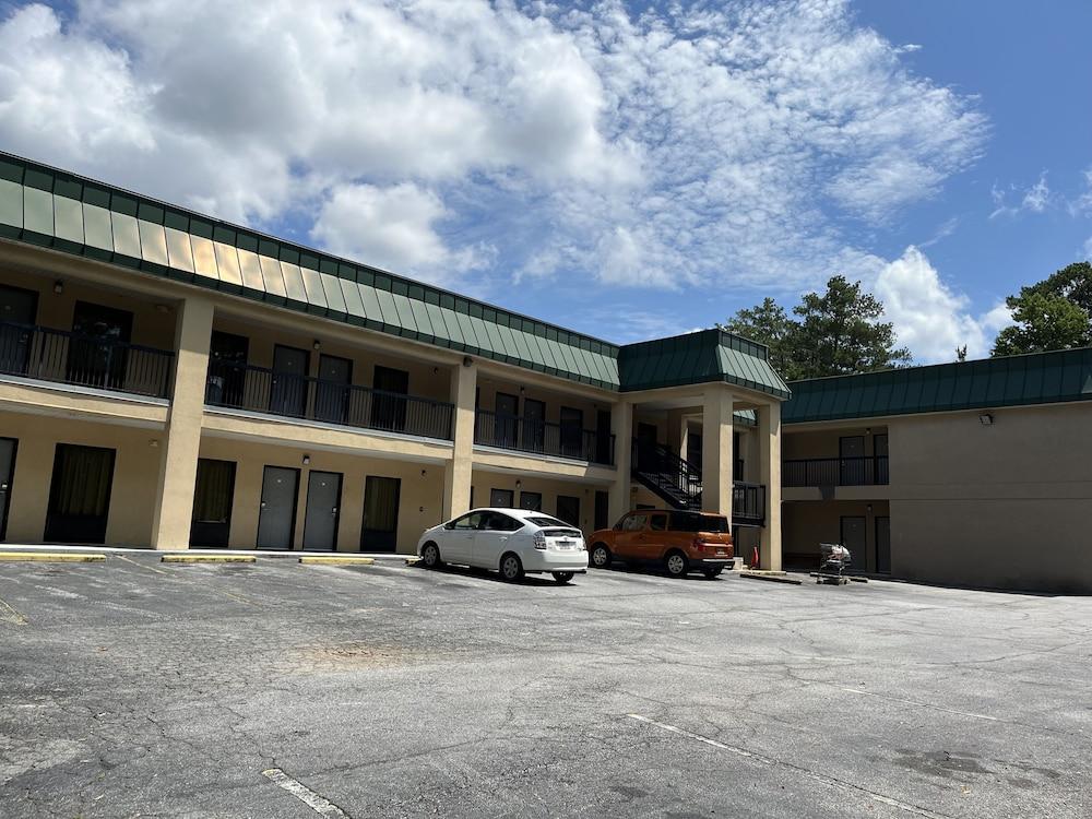 Royal Inn & Suite photo 21
