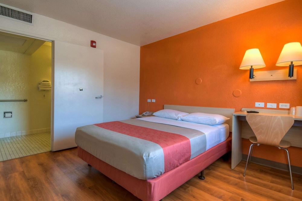 Motel 6 Riverside West - Jurupa Valley photo 15