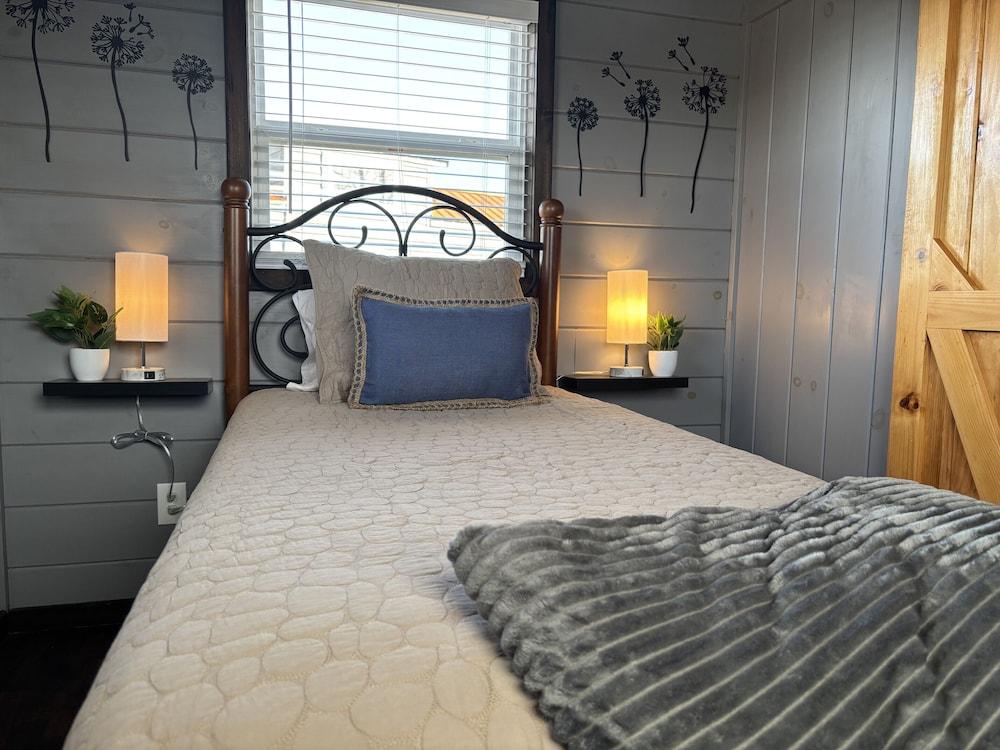 Sojourn Lodging photo 7