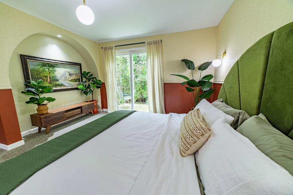 The Springs Motel photo 32