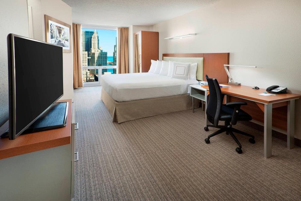 Springhill Suites by Marriott Chicago Downtown/ River North photo 4