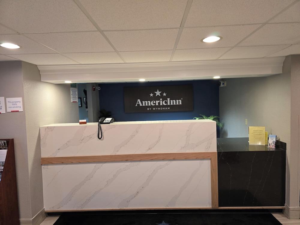 AmericInn by Wyndham Beloit photo 2
