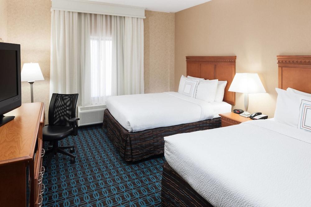 Fairfield Inn & Suites by Marriott Jacksonville Butler Blvd photo 2