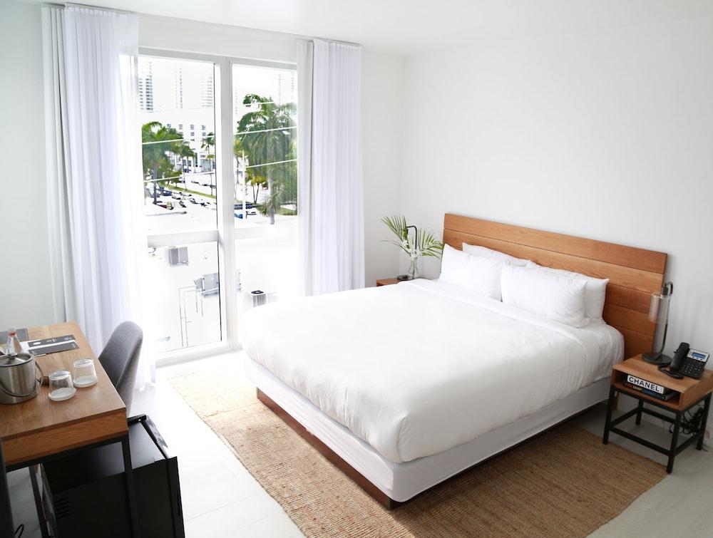 The Meridian Miami Beach photo 8