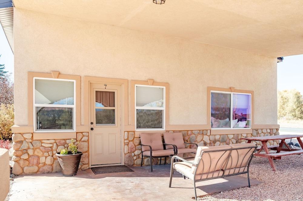 Mountain Ridge Cabins and Lodging photo 5