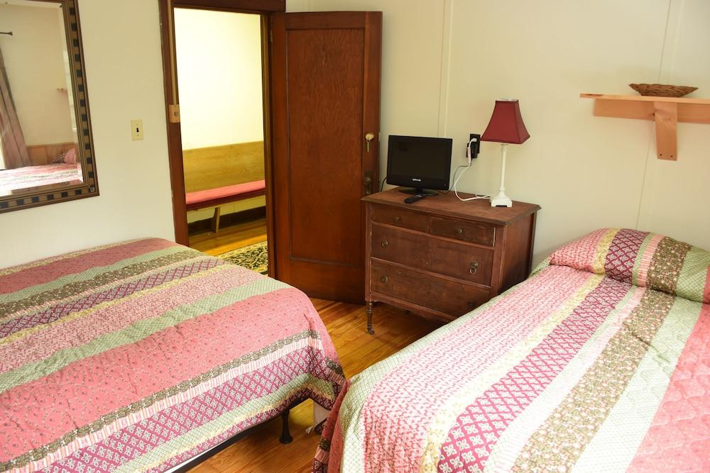 The Baseball Hotel photo 54