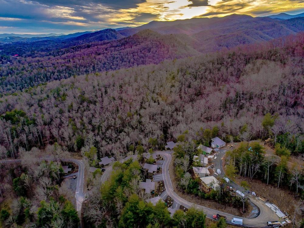 Pilot Cove Forest Lodging photo 30