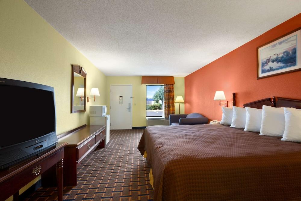 Days Inn by Wyndham Richburg photo 3