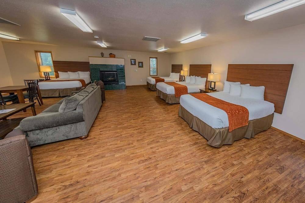 Nisqually Lodge photo 5