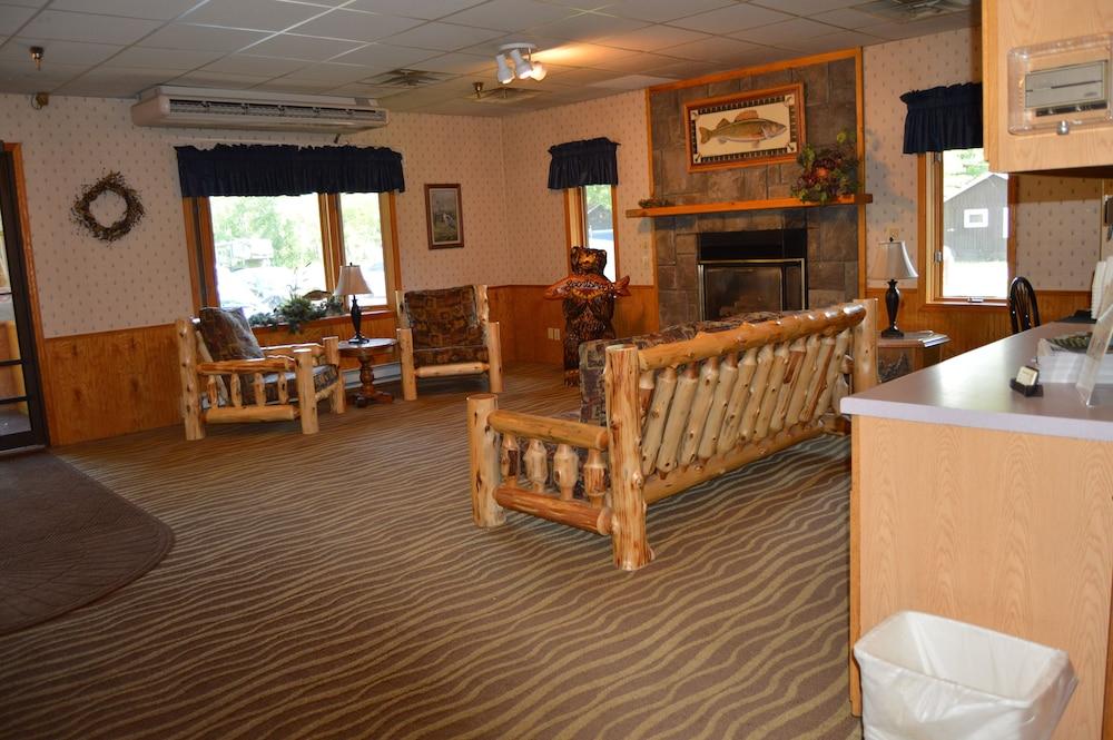 Sportsman's Lodge photo 2