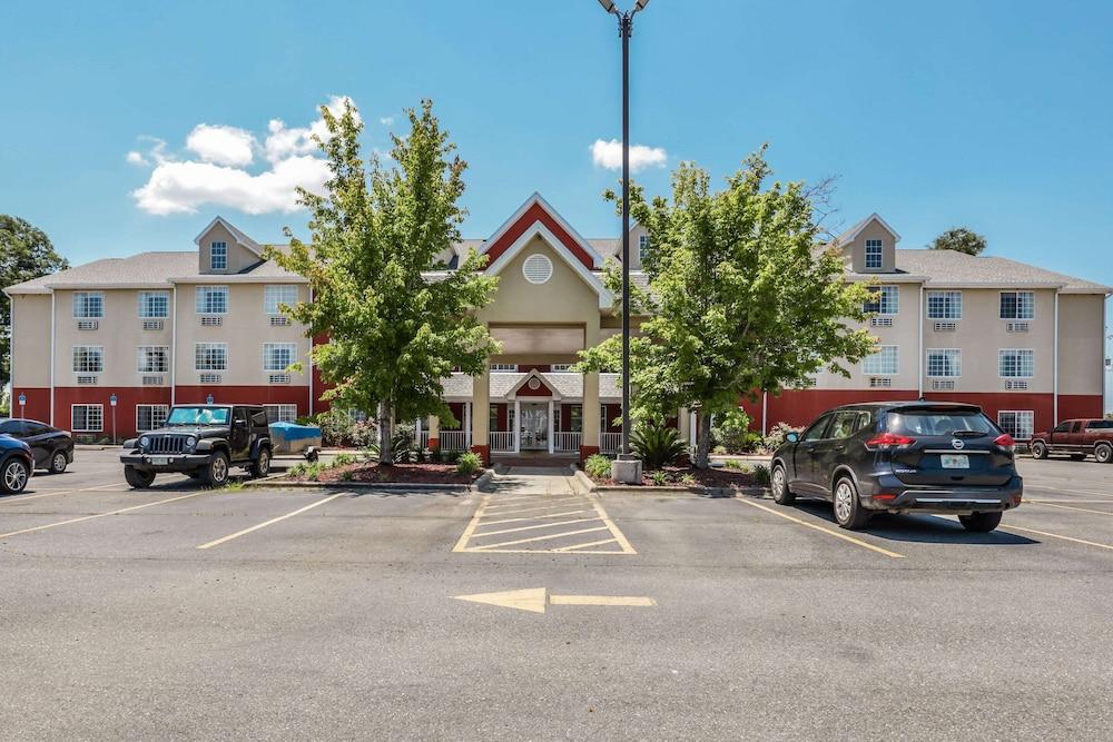 Econo Lodge Inn & Suites Marianna South — hotel in Marianna
