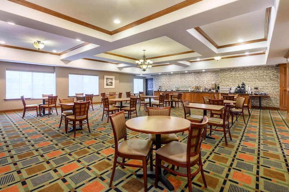 La Quinta Inn & Suites by Wyndham Longview North photo 26