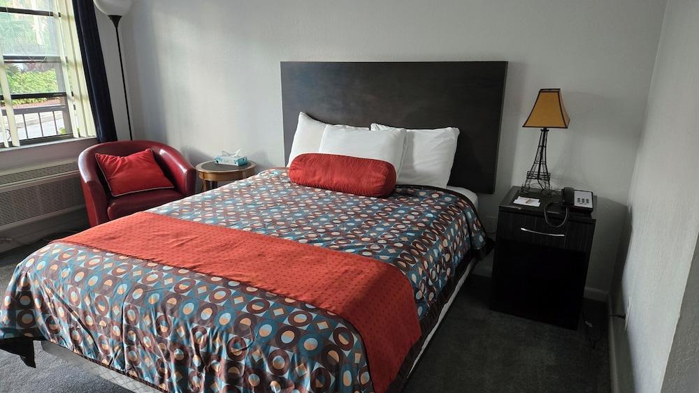 Merida Inn and Suites photo 3