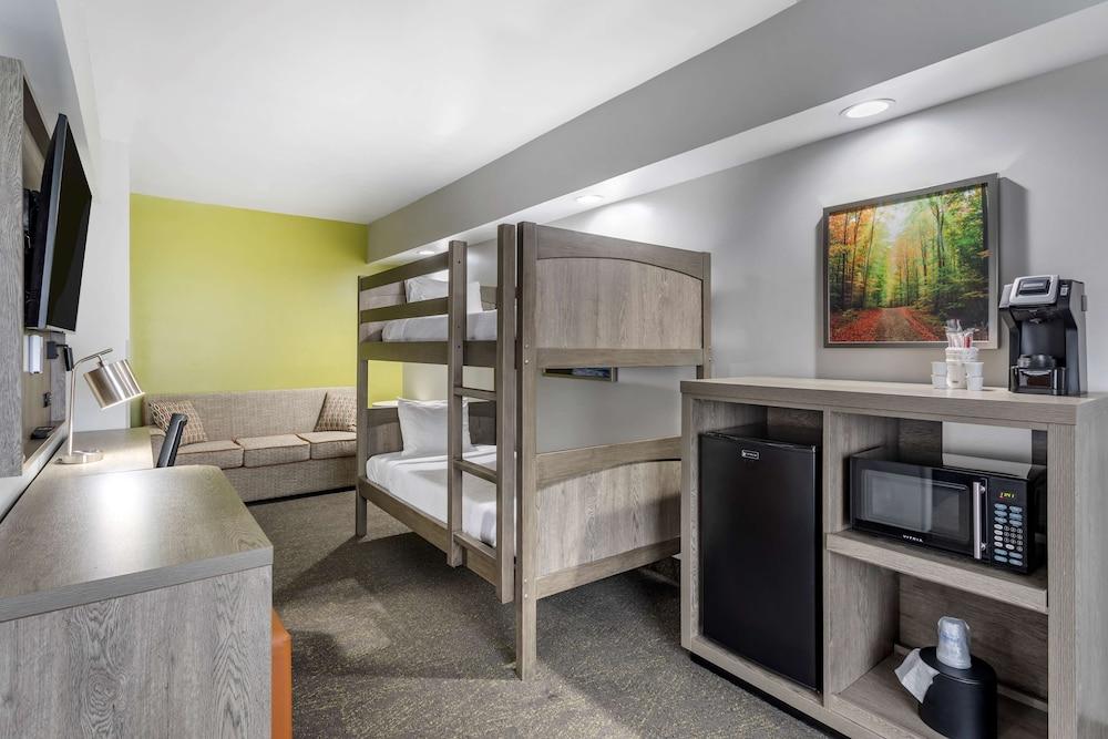 Best Western Plus Apple Valley Lodge Pigeon Forge photo 13
