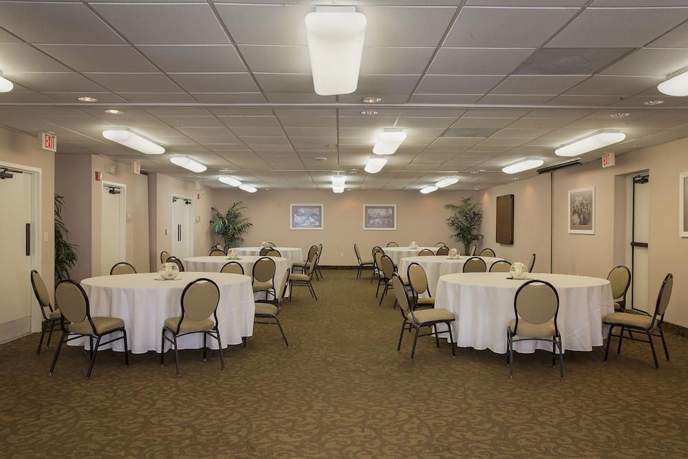 Grande Shores Ocean Resort photo 64