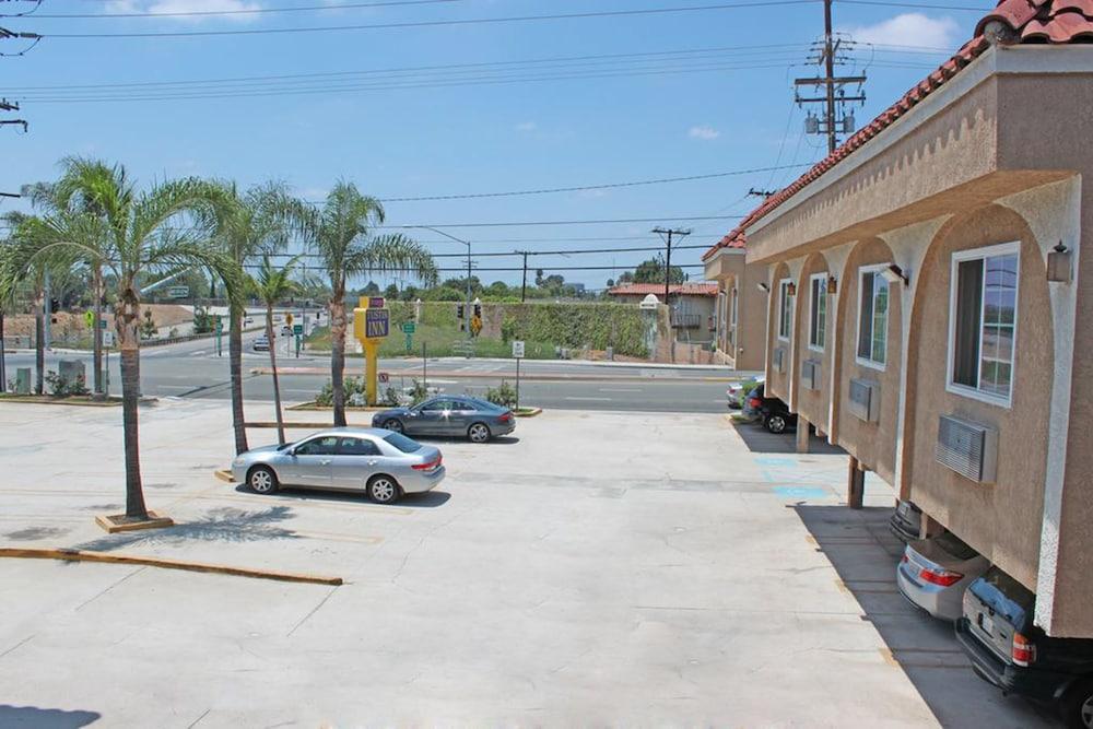 Orange Tustin Inn photo 27
