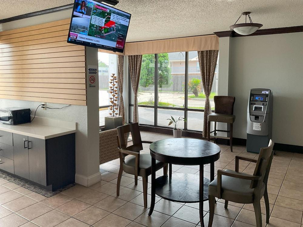 Motel 6 Baton Rouge, LA - East - I-12 photo 28