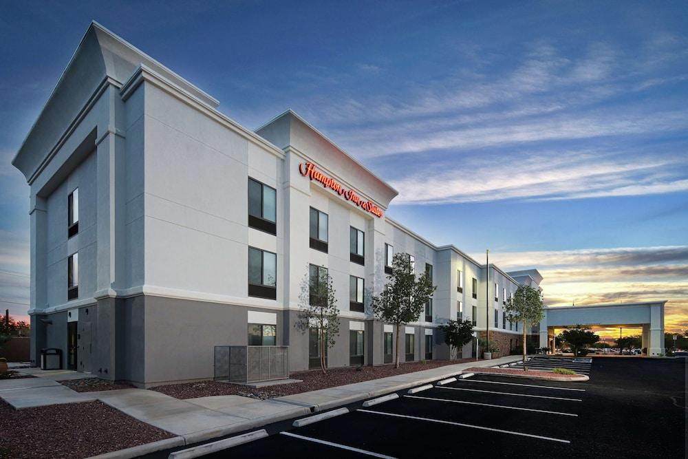 Hampton Inn & Suites Tucson East/Williams Center photo 1