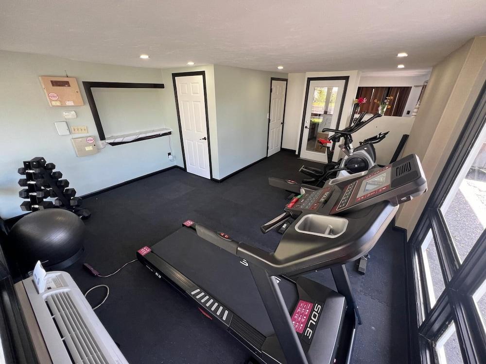 Harborside Suites photo 27