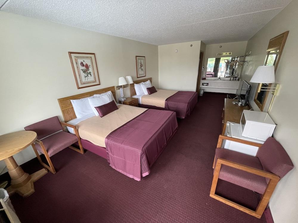 Ozark Valley Inn photo 12