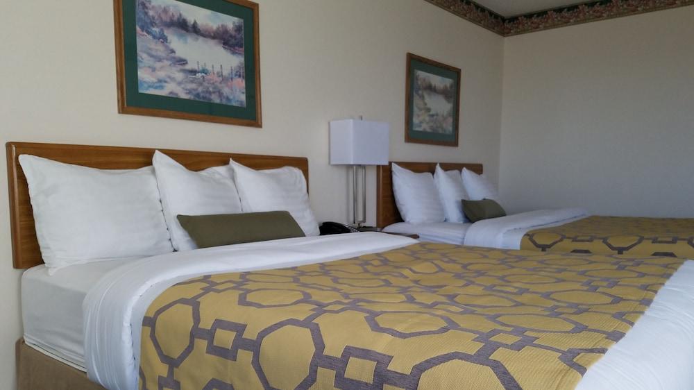 Baymont by Wyndham Limon photo 53