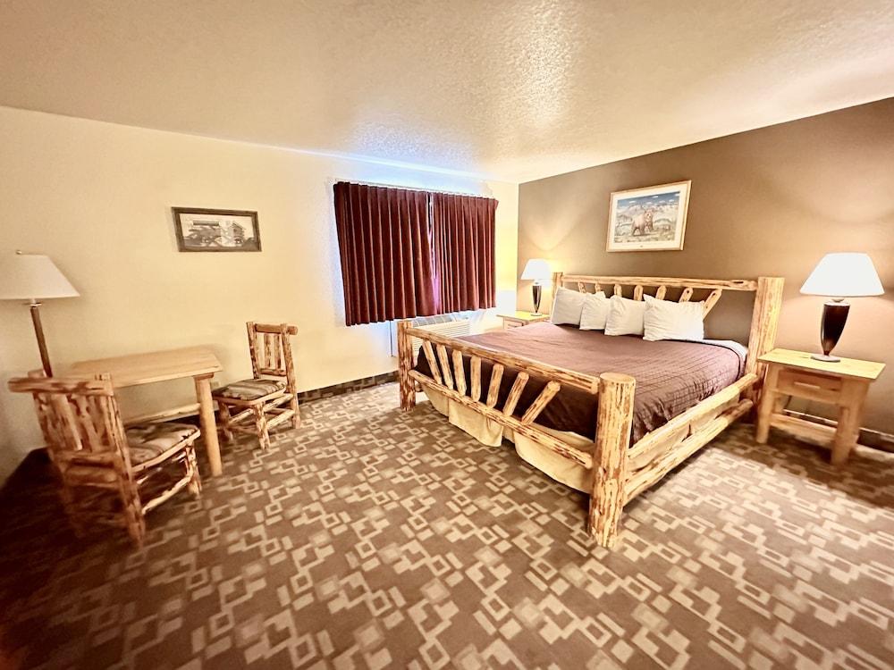 Big Sky Inn photo 6
