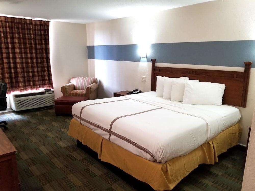 Americas Best Value Inn Marshall photo 8