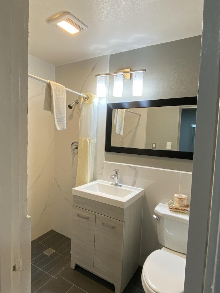 Budget Inn photo 9