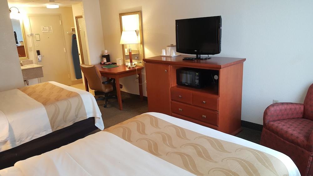 Quality Inn & Suites Conference Center photo 33