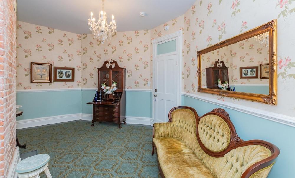 Historic Hotel Broadalbin photo 58