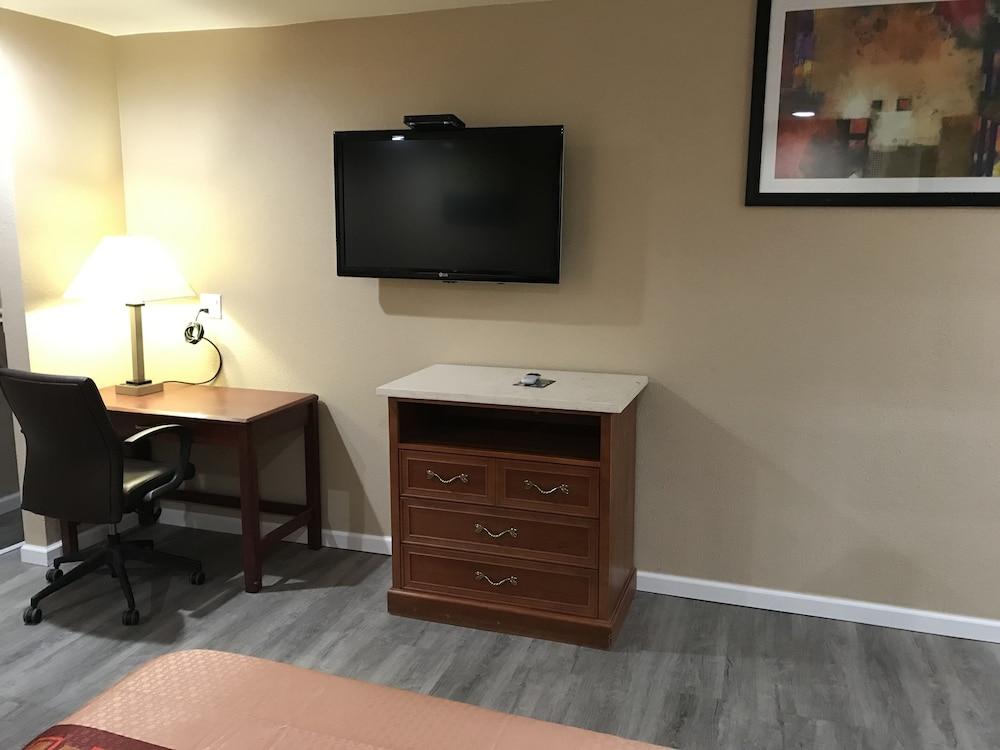 Budget Inn Motel photo 30