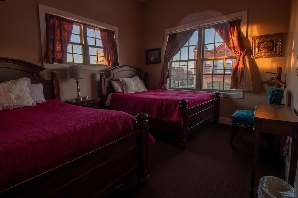 Nauvoo Temple House Hotel photo 56