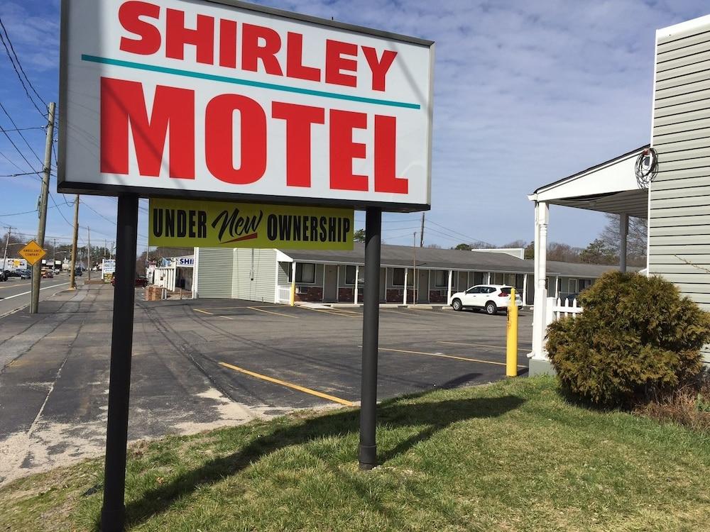 Shirley Motel photo 1