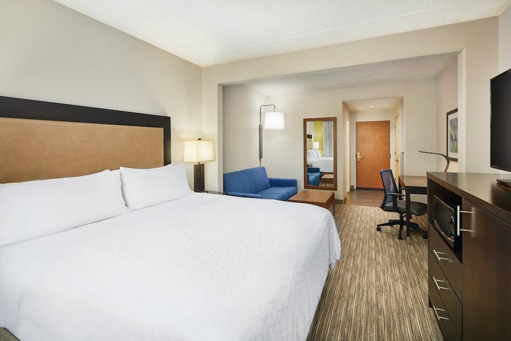 Holiday Inn Express & Suites Jacksonville SE- Med Ctr Area by IHG photo 10