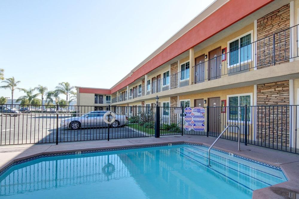 Ontario Inn & Suites photo 47