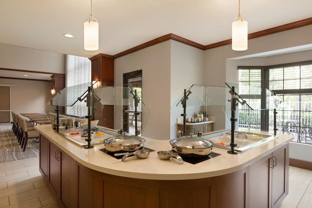 Staybridge Suites Tampa East - Brandon by IHG photo 15