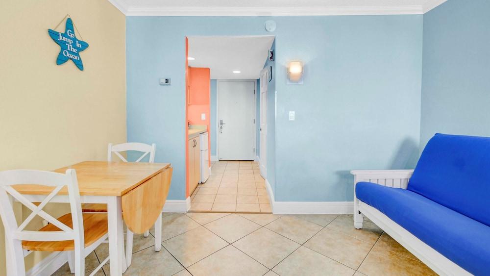 Pelican Pointe Clearwater Beach Hotel photo 44